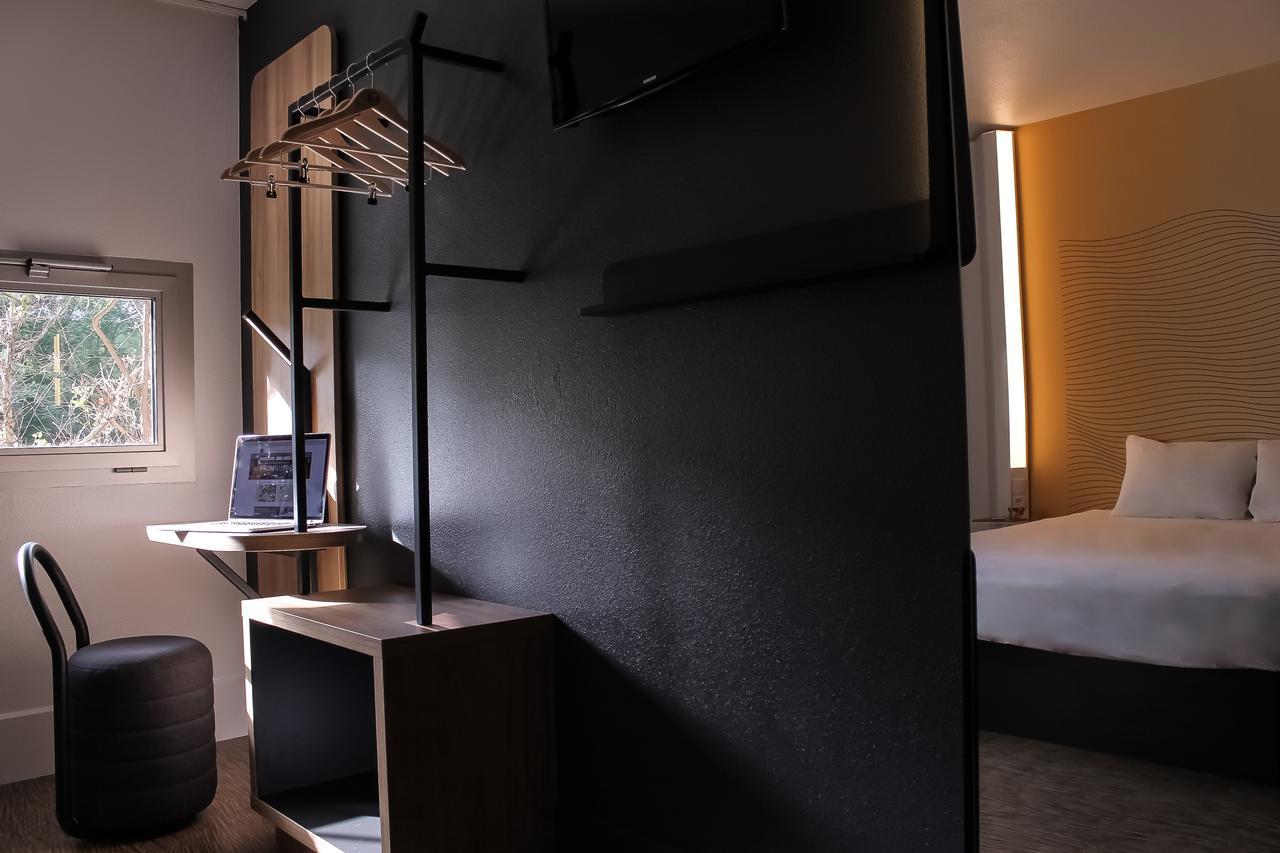 B&B Hotel Nanterre Rueil-Malmaison エクステリア 写真